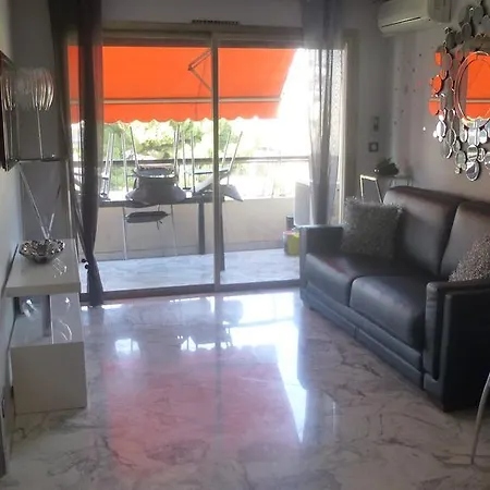 One Bedroom Lacour 249 Apartment *