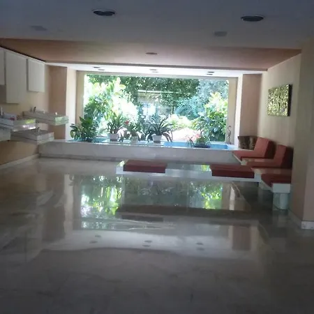 Apartment One Bedroom Lacour 249 *